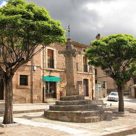 Hostal Visontium Vinuesa Buitenkant foto