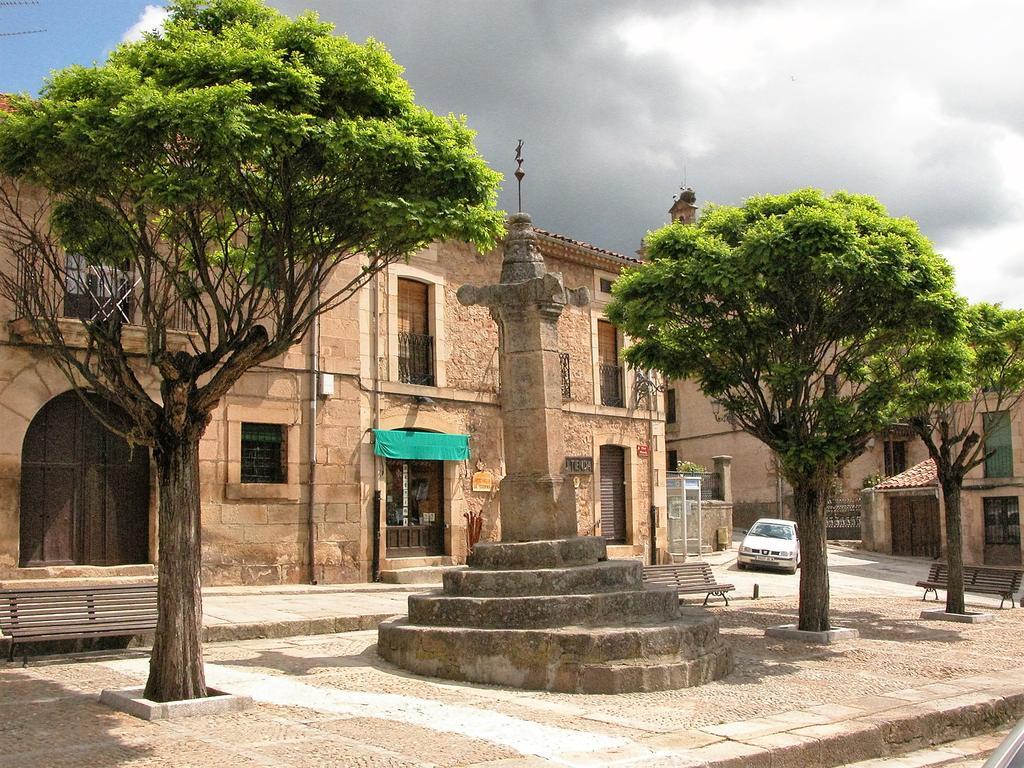 Hostal Visontium Vinuesa Buitenkant foto